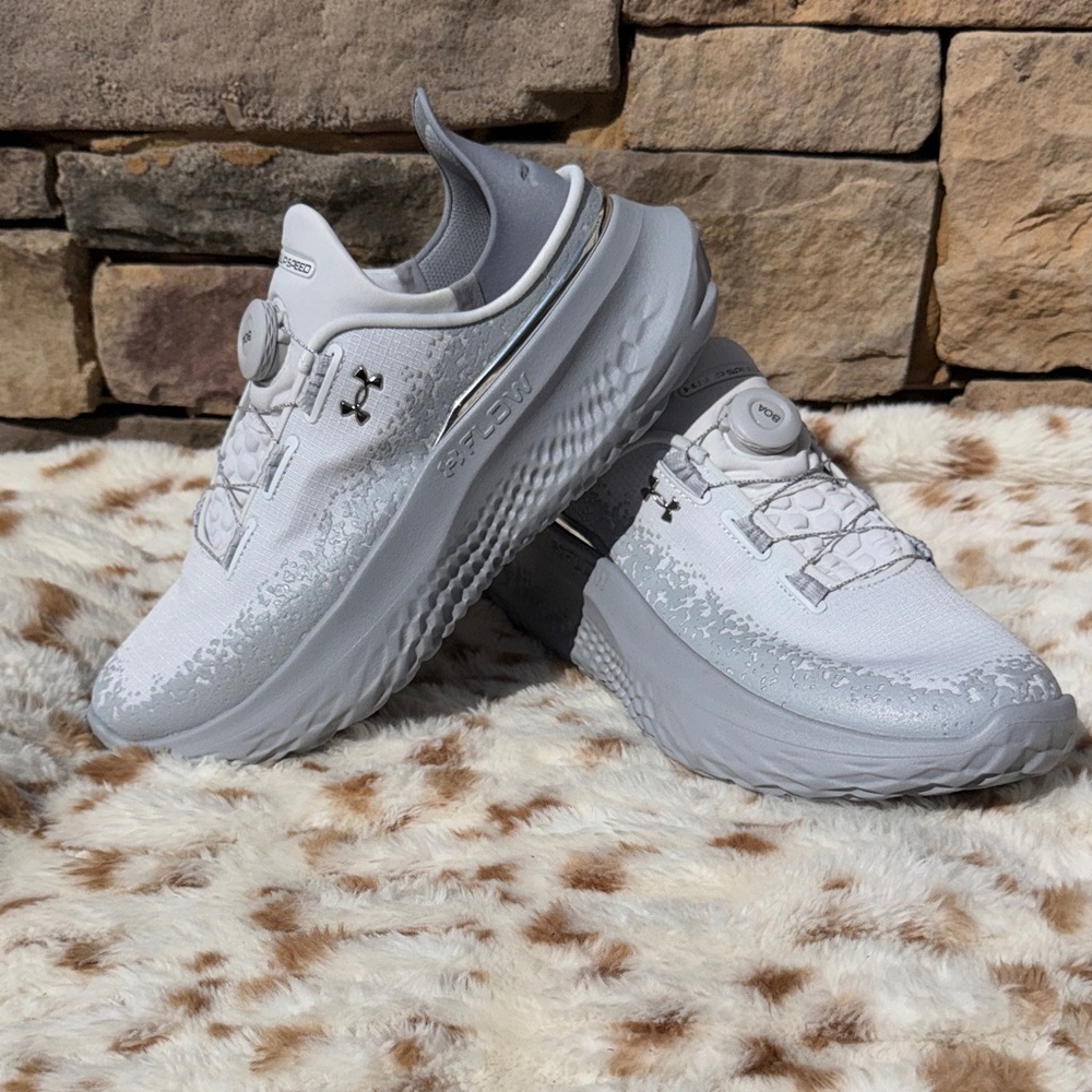 Under Armour SlipSpeed Flow “Distant Gray / Mod Gray / Metallic Silver” NWOB
